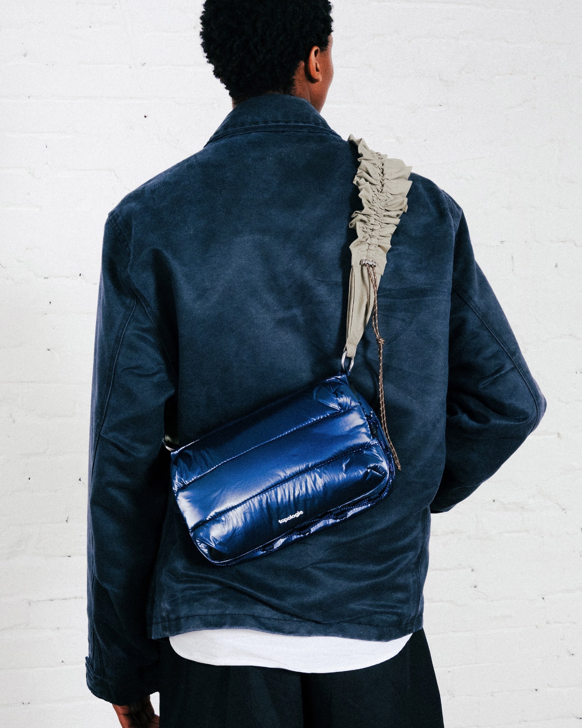 Topologie Wares Bags Bottle Sacoche Medium Marine Blue Metallic
