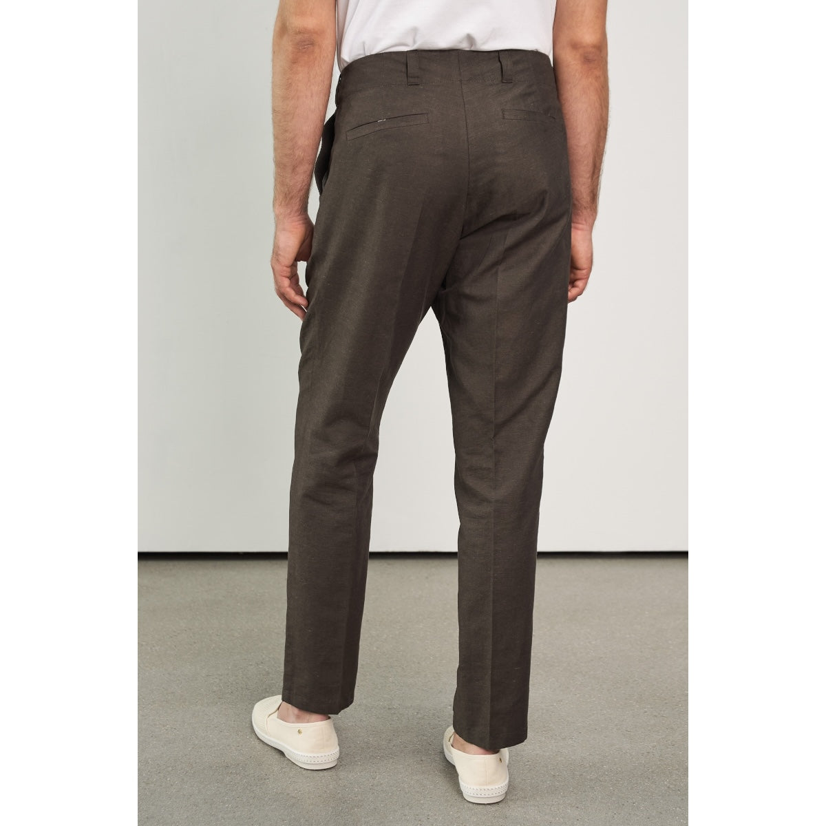About Companions Jostha linen coffee