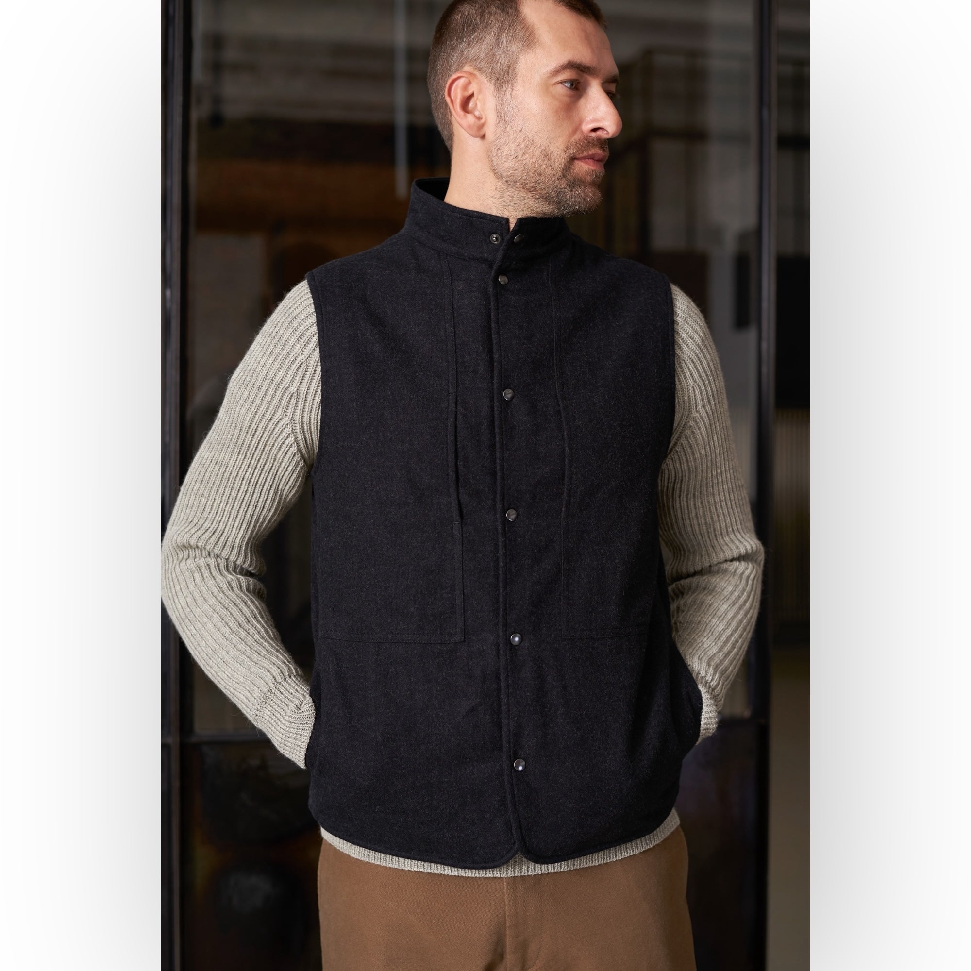 About Companions Wendel Vest eco flannel mel black