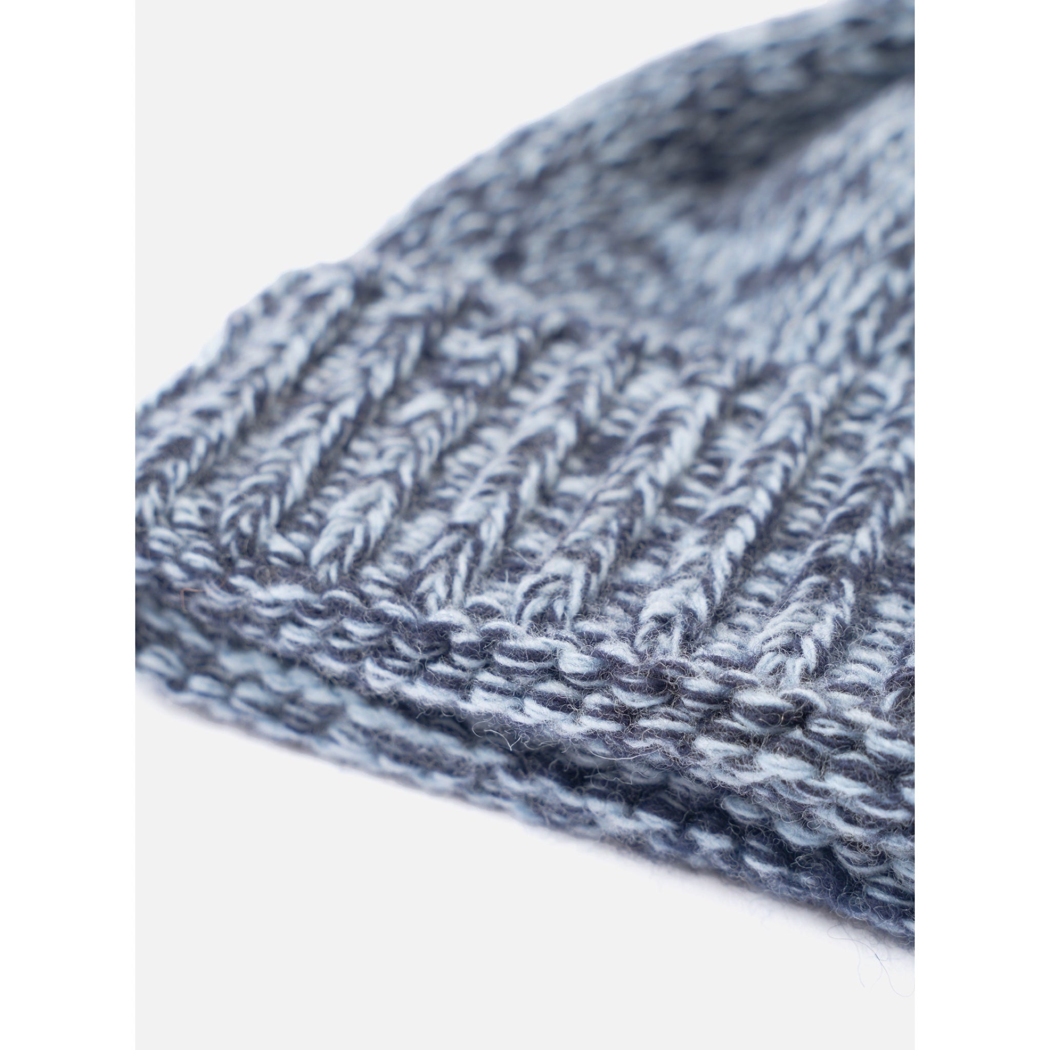 Universal Works Watch Cap lambswool sky/navy